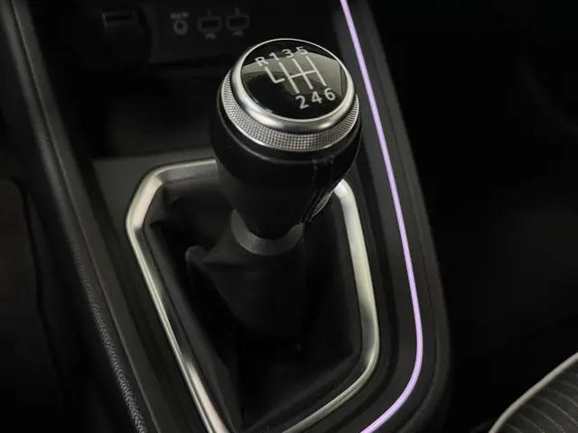 Renault Clio 1.0 TCe Intens 2021 Benzine 21