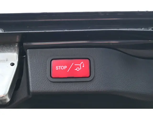 Mercedes-Benz V-Klasse 300d AMG L2 DC 2024 Benzine 12