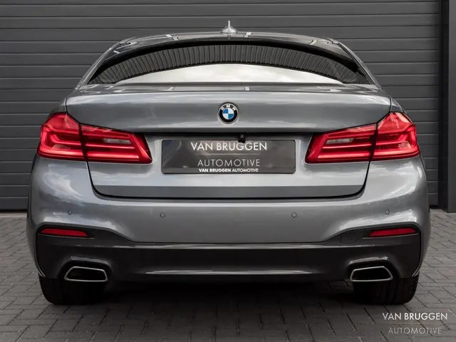 BMW 5 Serie 520i High Executive M-Sport 2019 Benzine 8