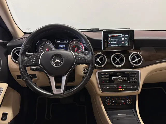 Mercedes-Benz GLA 250 2014 Benzine 18