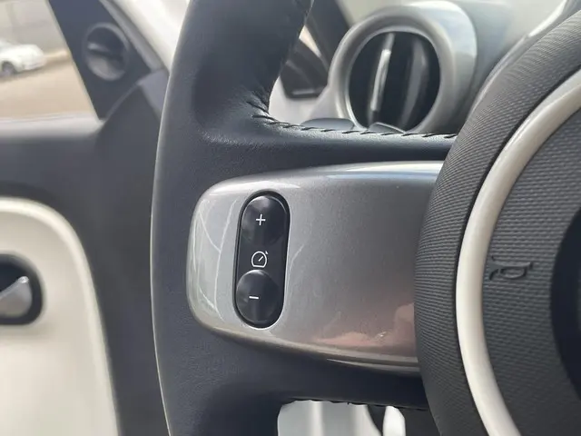 Renault Twingo 1.0 SCe Limited 2022 Benzine 18