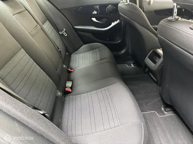 Mercedes-Benz C-Klasse 180 Lease Edition 2017 Benzine 16