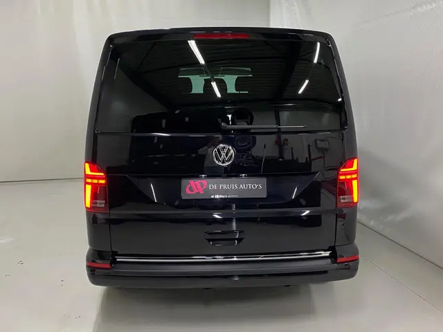 Volkswagen Transporter 2.0 TDI L2H1 30 DC 2021 Diesel 37