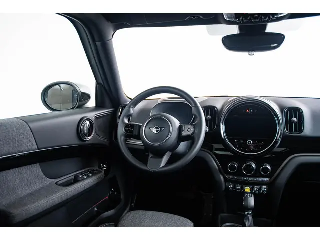 MINI Countryman Cooper SE ALL4 2022 Hybride Benzine 15