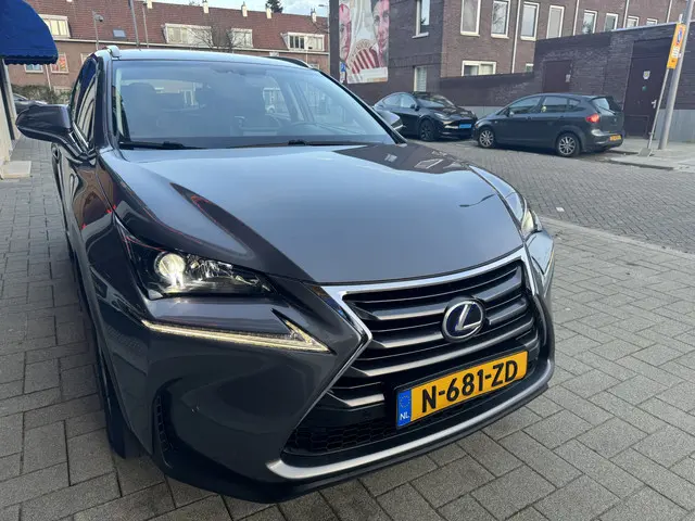 Lexus NX 300h AWD Business Line 2016 Hybride Benzine 5