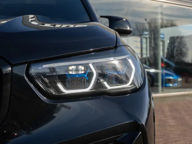 BMW X5 M Competition 2021 Benzine 14