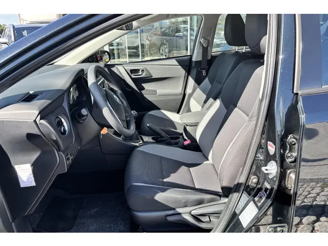 Toyota Auris 1.3 Now, Parkeersensoren 2016 Benzine 10