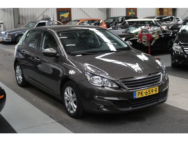 Peugeot 308 2