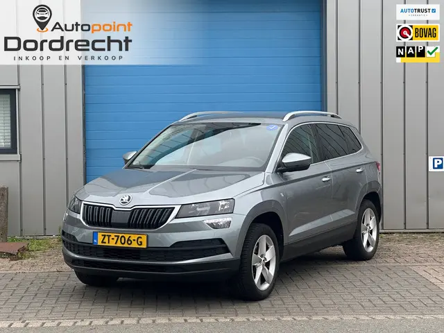 Škoda Karoq TSI Bus APPLE CARPLAY TREKHAAK 2019 Benzine