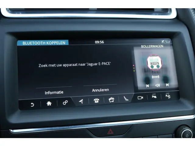 Jaguar E-PACE 2.0 P250 AWD R-Dynamic S 2019 Benzine 28