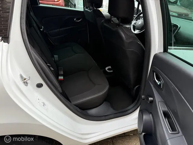 Renault Clio Estate 0.9 TCe Night&Day 2015 Benzine 11