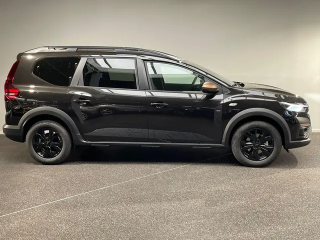 Dacia Jogger 1.0 TCe 110 Extreme 2024 Benzine 24