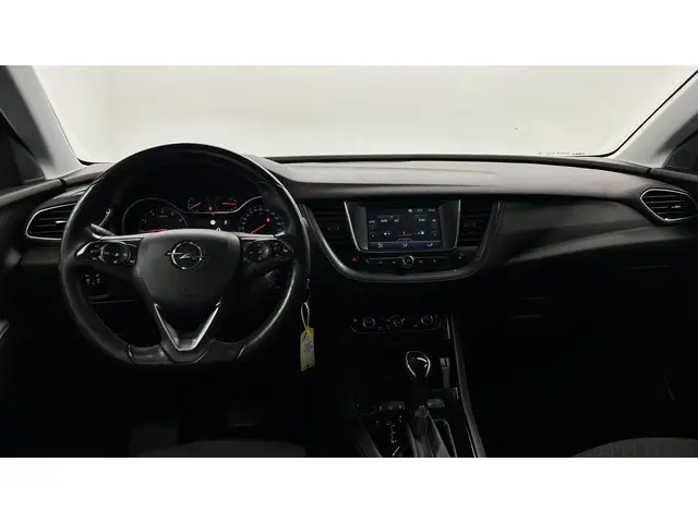 Opel Grandland X 2