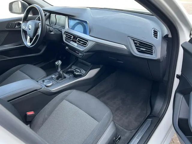 BMW 1 Serie 118i *Carplay*ECC*Garantie 2021 Benzine 10