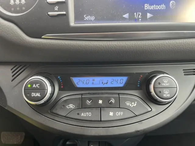 Toyota Yaris 1.5 Hybrid Active 2019 Hybride Benzine 14