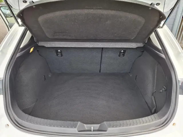 Mazda 3 2.0 SkyActiv-G 120 TS+ 2017 Benzine 23