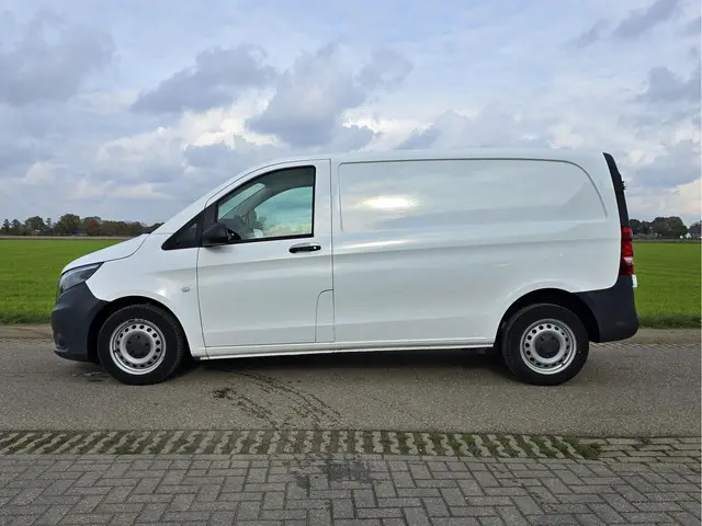 Mercedes-Benz Vito 2