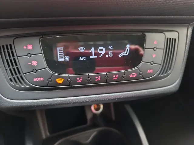 SEAT Ibiza 1.2 TSI Style 2014 Benzine 29