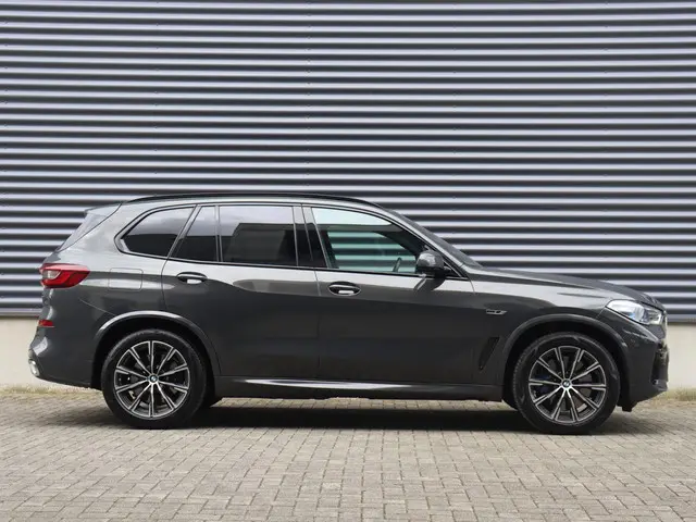 BMW X5 xDrive45e 2022 Hybride Benzine 5