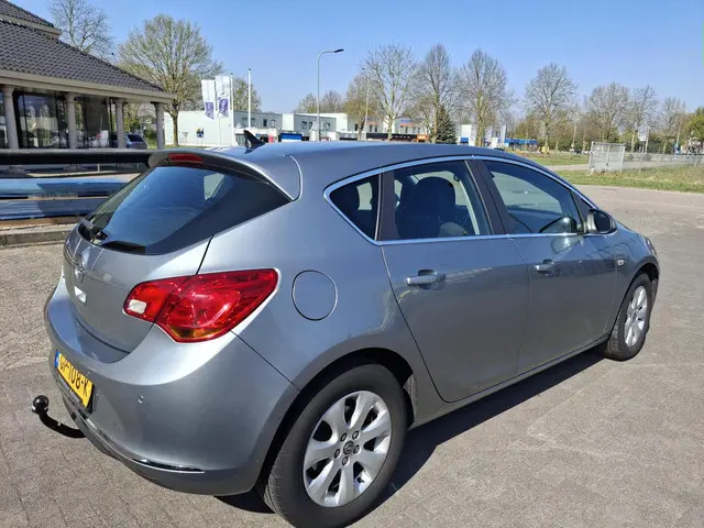 Opel Astra 1.4 Turbo Edition 2015 Benzine 16