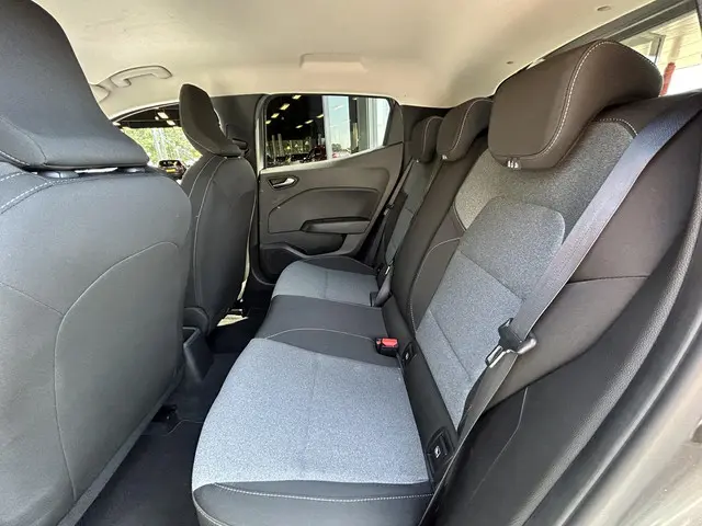 Mitsubishi Colt 1.0T MT Intense 2024 Benzine 8