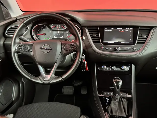 Opel Grandland X 1.2 Turbo Innovation 2019 Benzine 3