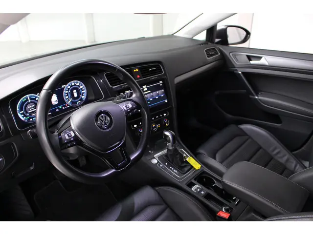 Volkswagen e-Golf E-Golf DSG | 2019 Elektrisch 13