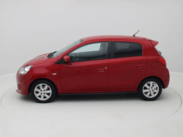 Mitsubishi Space Star 2