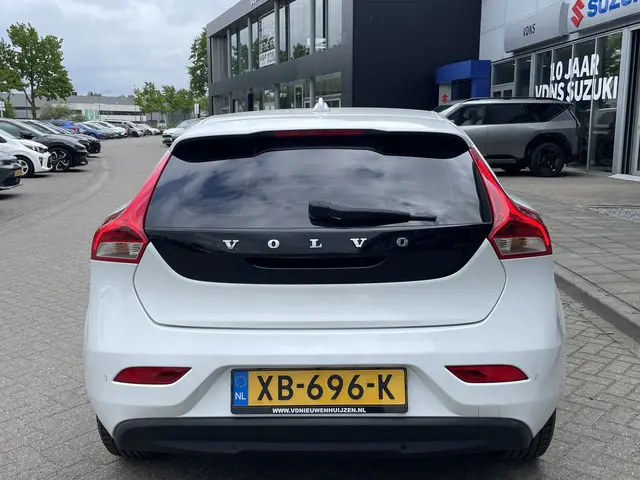 Volvo V40 1.5 T2 Polar+ 2018 Benzine 8