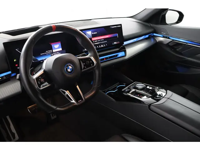 BMW i5 M60 xDrive 84 kWh 2024 Elektrisch 77