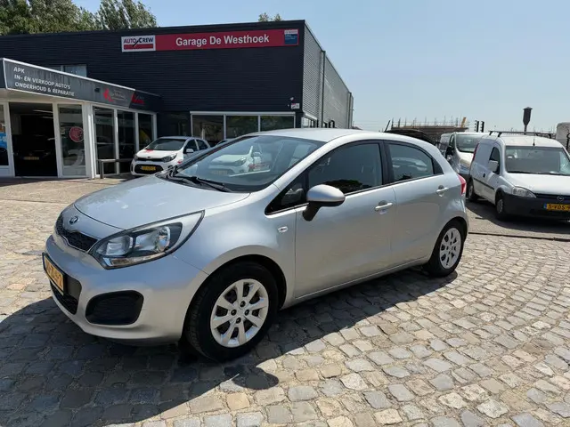 Kia Rio 1.2 CVVT Comfort Pack 2013 Benzine 2