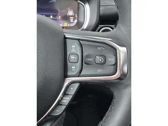 Dodge Ram 1500 3.0 V6 4x4 Crew Cab Laramie 2024 Benzine 24