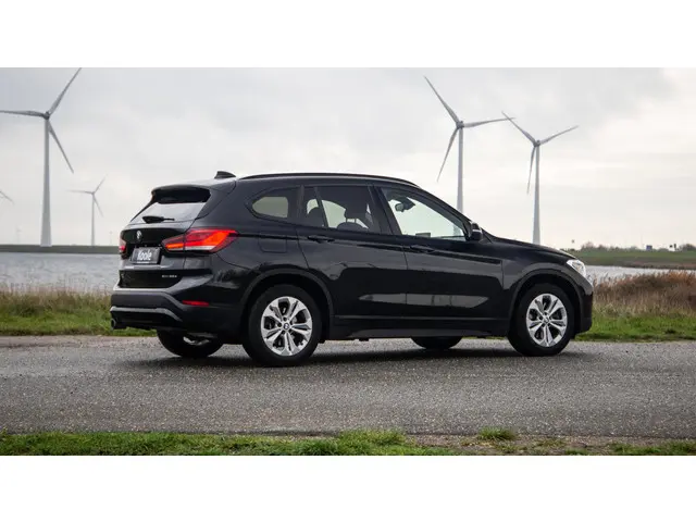 BMW X1 xDrive25e Executive 2021 Hybride Benzine 17