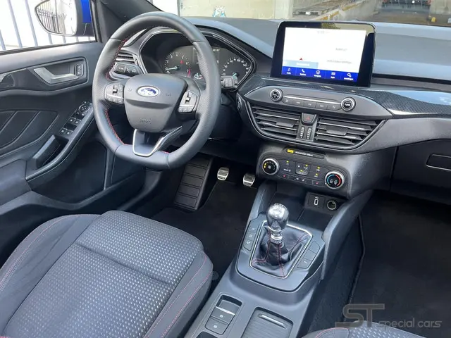 Ford Focus 1.5 EcoBoost ST Line|Pano|18 inch 2019 Benzine 10