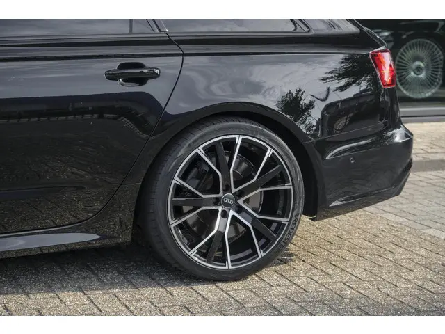 Audi S6 Avant 4.0 TFSI V8 450pk 2015 Benzine 26