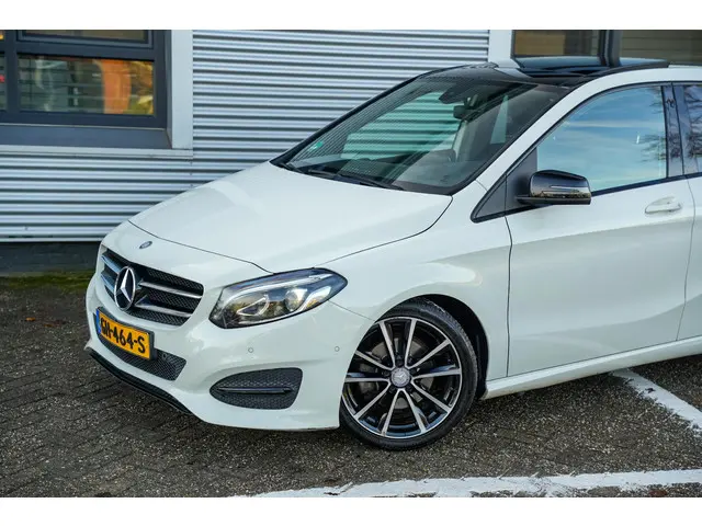 Mercedes-Benz B-Klasse 180 Ambition 2015 Benzine 27