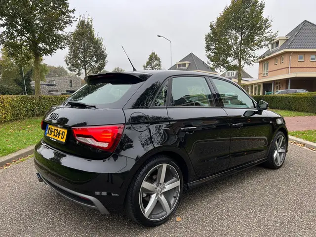 Audi A1 Sportback 1.4 TFSI Adrenalin 2016 Benzine 4