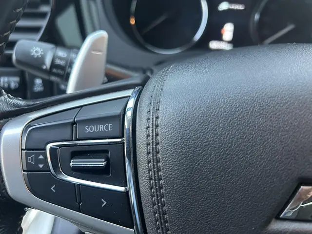 Mitsubishi Outlander 2.4 PHEV Pure + 2020 Hybride Benzine 13