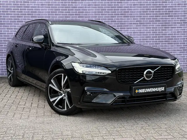 Volvo V90 B4 D Plus Dark 2023 Diesel 15