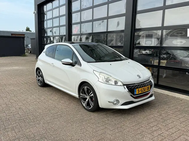 Peugeot 208 1.6 THP GTi 2014 Benzine 5