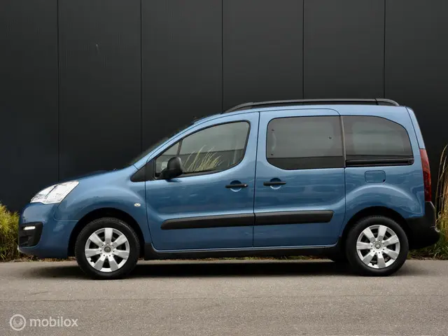 Citroën Berlingo combi 1.2 PureTech XTR 2017 Benzine 2