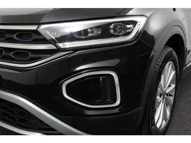 Volkswagen T-Roc 1.5 TSI 150pk DSG Style 2023 Benzine 28