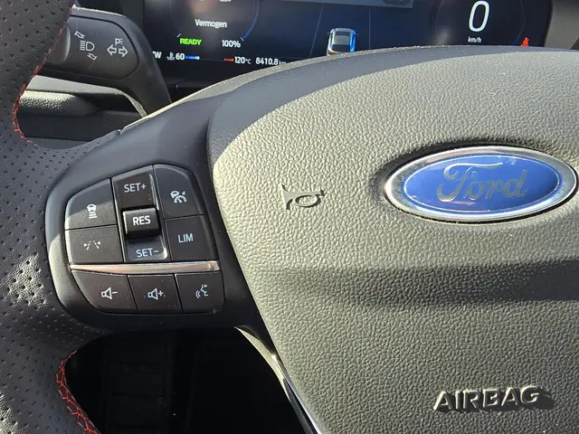 Ford Kuga 2.5 PHEV ST-Line X 2024 Hybride Benzine 19