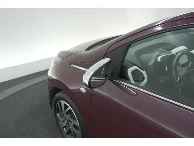 Peugeot 108 1.0 e-VTi Première 2014 Benzine 20