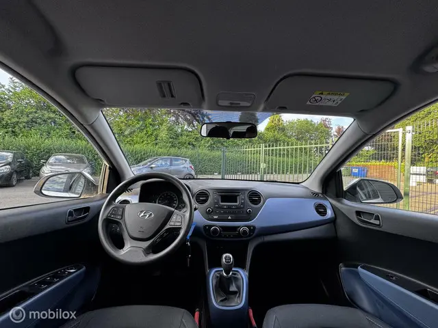 Hyundai i10 1.0i i-Motion 2015 Benzine 13