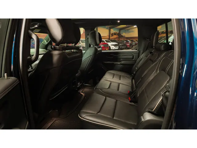 Dodge Ram 1500 5.7 V8 4x4 Limited 2024 LPG/Gas 18