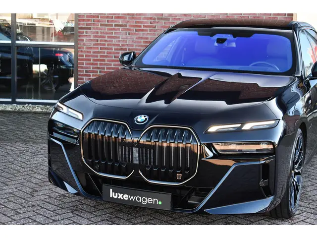 BMW 7 Serie 750e xDrive M-Sport 2025 Hybride Benzine 43