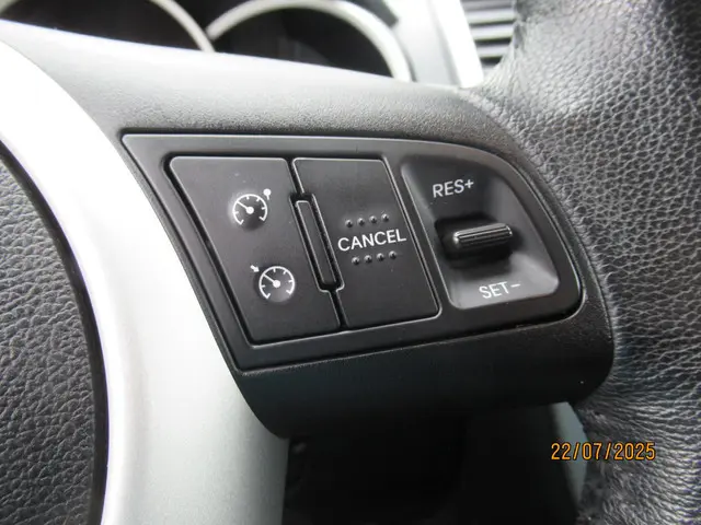 Kia Venga 1.6 CVVT ExecutiveLine 2013 Benzine 23
