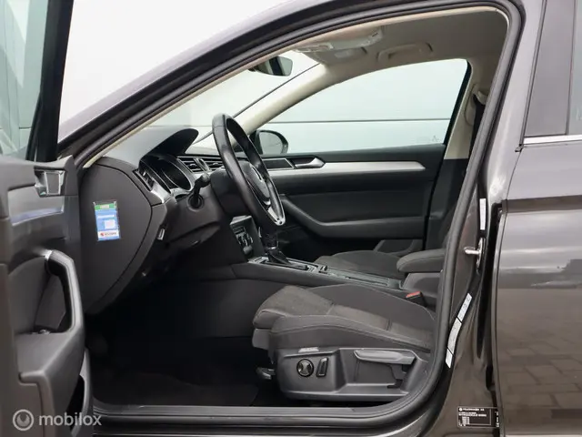 Volkswagen Passat Variant 1.6 TDI Highline 2018 Diesel 14
