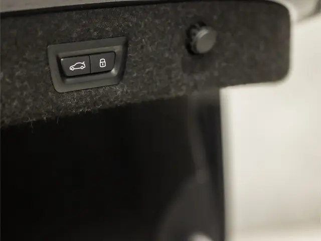 BMW 5 Serie 545e xDrive M Sport 2023 Hybride Benzine 39